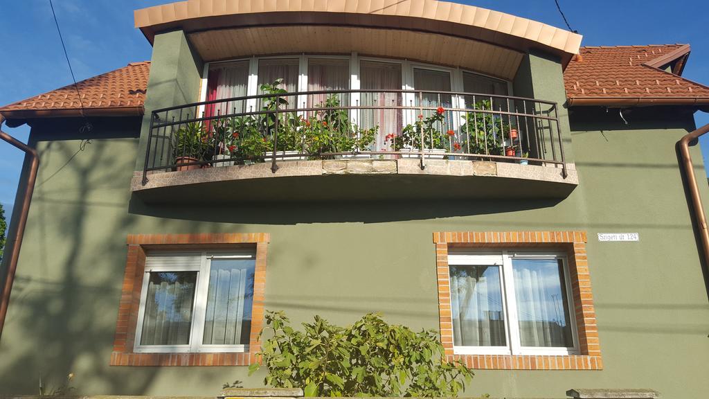 Szigeti Apartmanhaz Peçuy Dış mekan fotoğraf